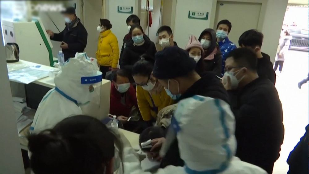 Женщину отстранили от работы из-за коронавируса