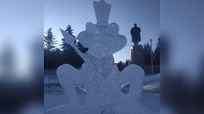 В Челябинске демонтируют скульптуры в главном ледовом городке