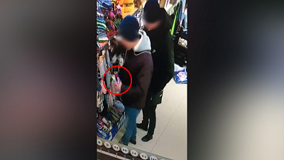 Подарок на День влюбленных? Южноуральцы крадут носки и алкоголь