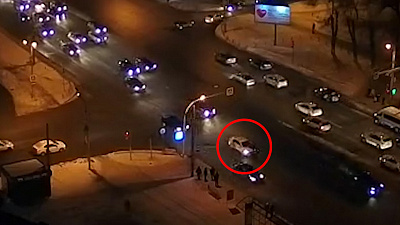 Трое подростков угодили под колёса такси