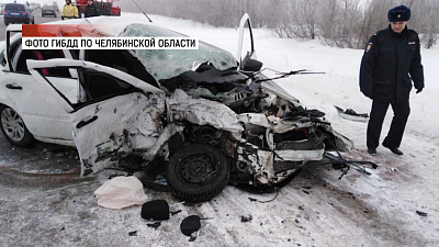 В Челябинске таксист на перекрестке сбил троих детей