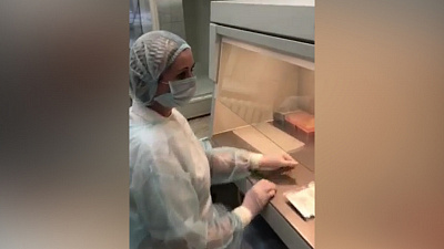 Видео из лаборатории: как проводят анализ на коронавирус