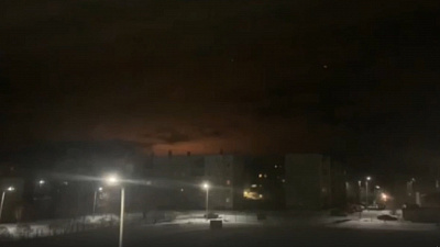 В небе над Чебаркулем заметили загадочные вспышки