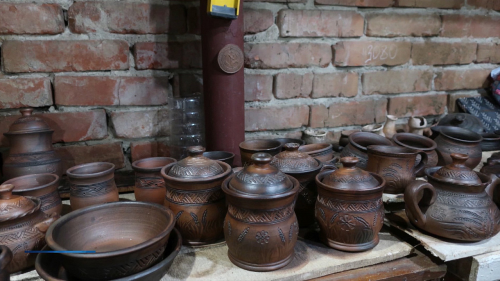 Из гончарной мастерской вынесли все изделия