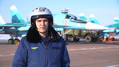 8 марта: военные читают стихи «на рабочем месте»