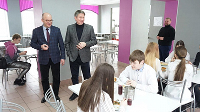 В школах Южного Урала ради горячих обедов изменят расписание