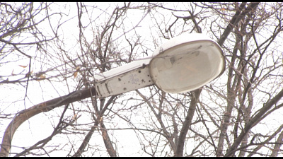 В Миассе меняют светильники