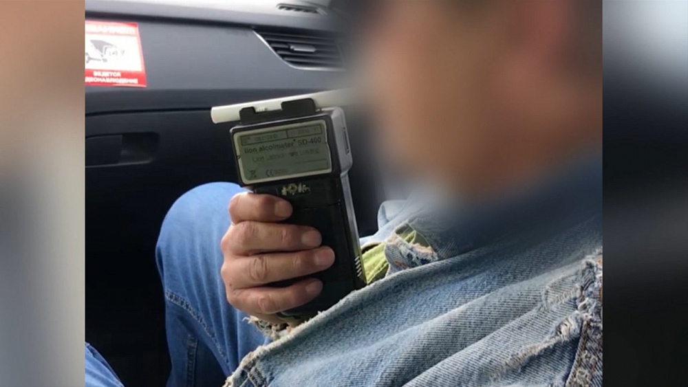 Автоинспекторы задержали пьяного водителя автобуса