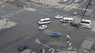 «Не проскочил»: ДТП на перекрёстке Чичерина и 40 лет Победы