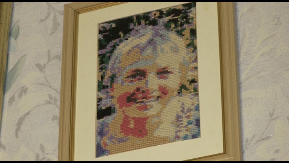 Жительница Миасса вышивает более 30 лет