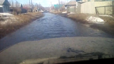 Улица Троицка превратилась в полноводную реку