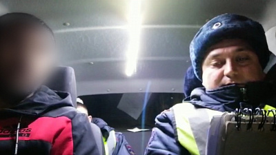 Мужчину арестовали за то, что ездил без страховки