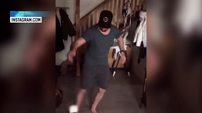 «Оставайся дома» от Томаша Гики