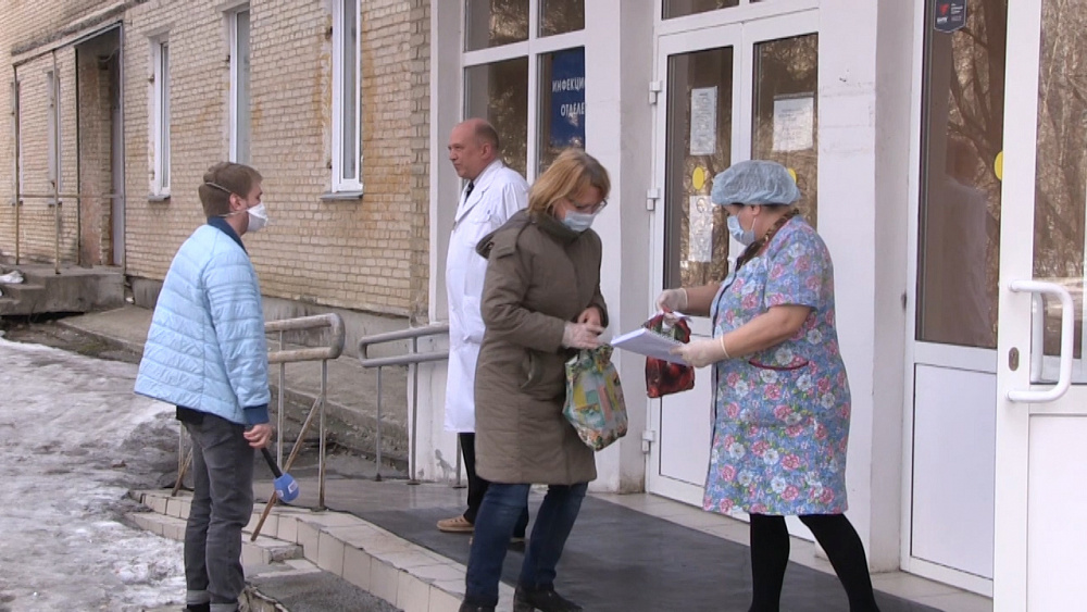 В инфекционном отделение выписали первого пациента