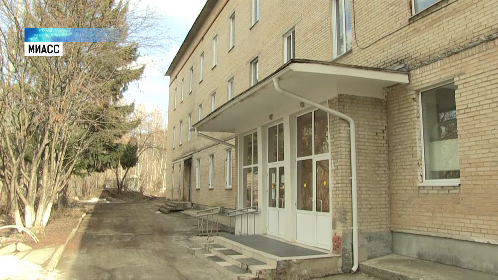 Вылечившегося от COVID-19 выписали в Миассе