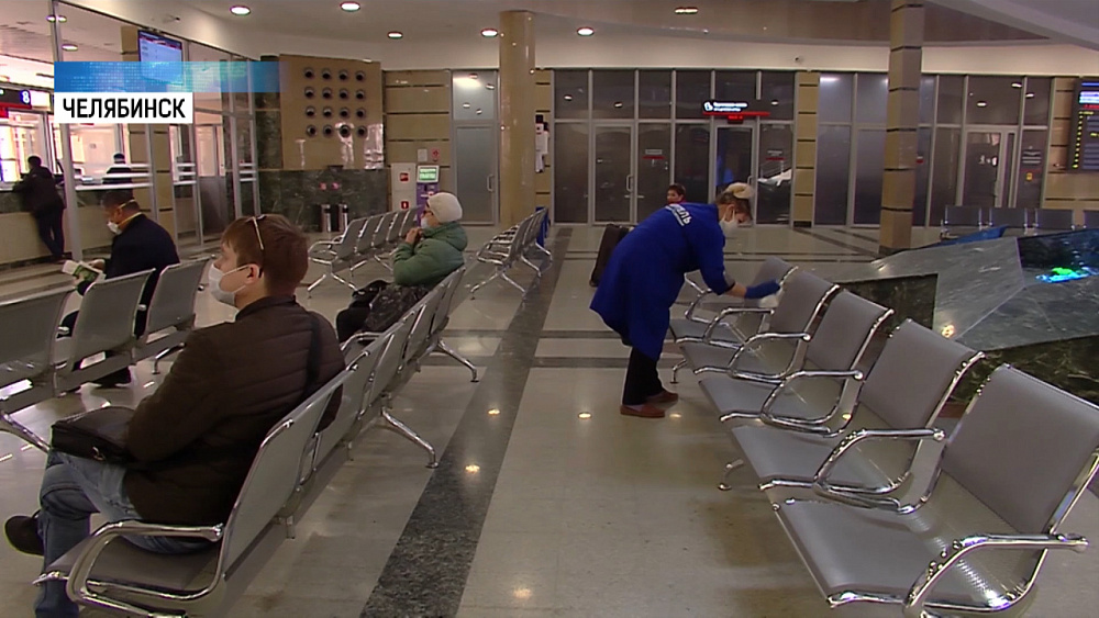 На железнодорожном вокзале идёт санитарная обработка