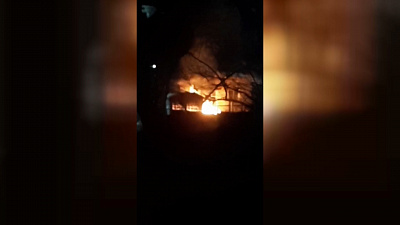 В Миассе загорелся сторожевой домик