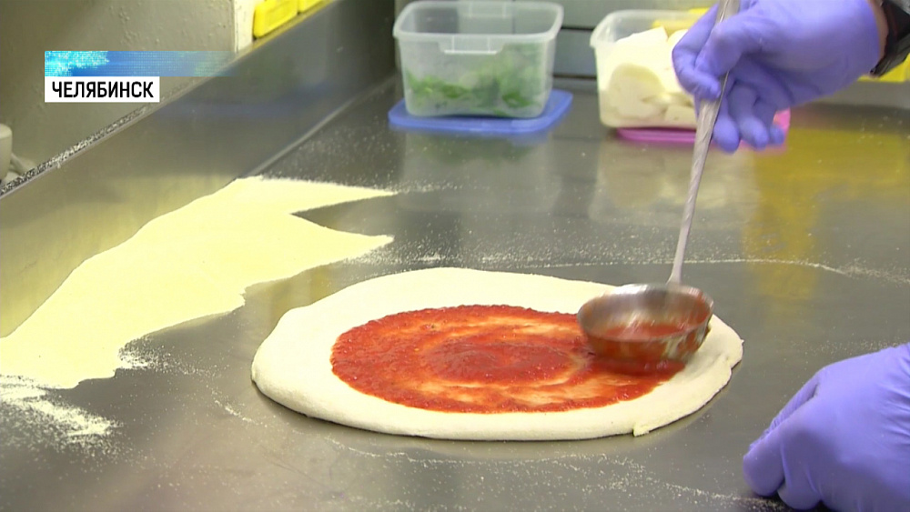 Итальянец сделает 100 пицц для малообеспеченных семей