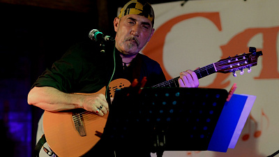 Итальянский певец выступил по «Скайпу» перед воспитанниками челябинского детского дома