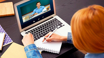 Выпускники 11 и 9 классов смогут пройти пробный экзамен онлайн