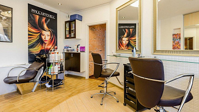 Алексей Текслер сообщил, что власти будут решать вопрос об открытии салонов красоты