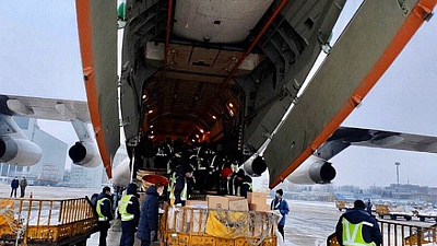 Больницы Челябинской области получат тысячи масок, перчаток и костюмов