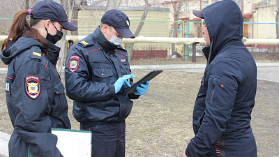 Челябинская полиция объявила, что теперь может составлять протоколы на гуляющих граждан
