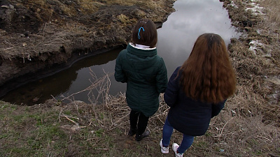 Две девочки геройски спасли детей из-подо льда