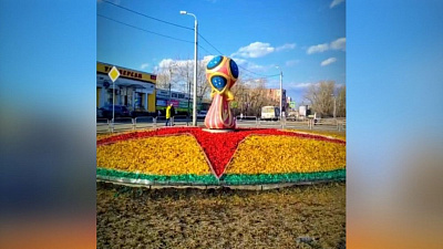 Челябинские клумбы будут декорировать щепой и галькой