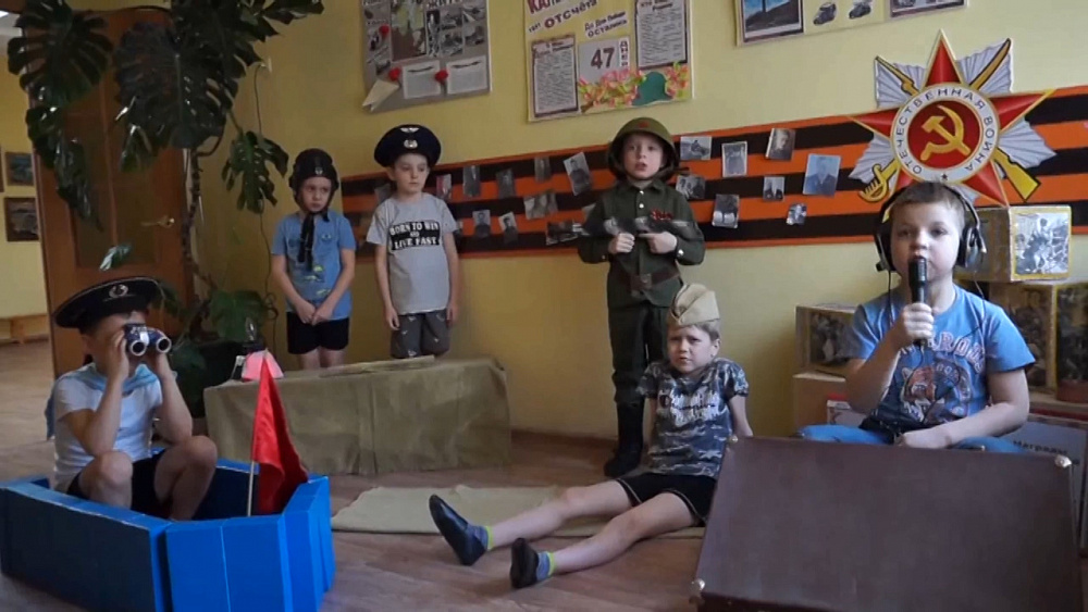 Миасцы участвую в акции «Читаем книги о войне»