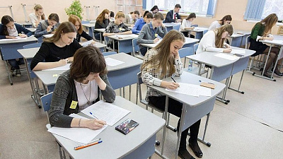 Старшеклассники Челябинской области частично могут вернуться к офлайн-учебе