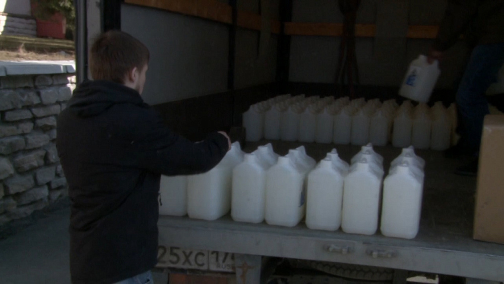 АЗ «Урал» помогает городу защитными средствами