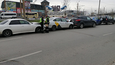 Видео ДТП: пять машин столкнулись на Свердловском тракте