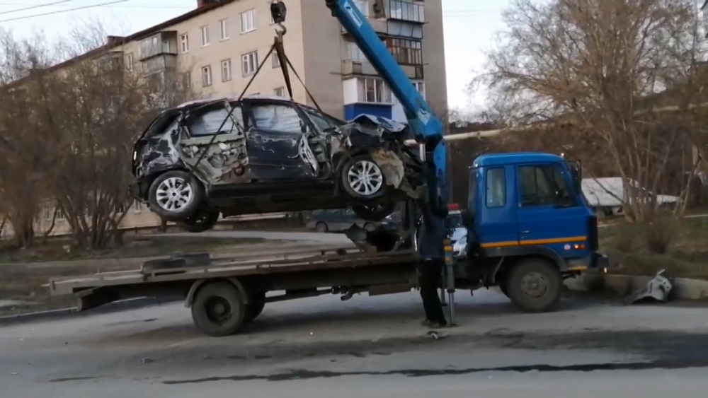 Автомобиль врезался в забор