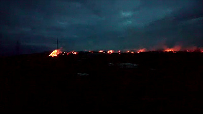 Пожар на городской свалке Златоуста попал на видео