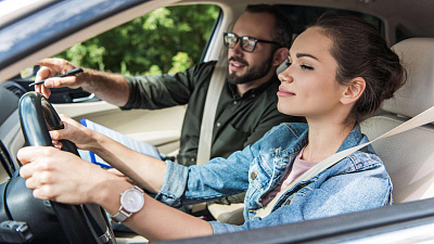 Как правильно выбрать автошколу