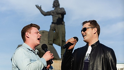 Сотни южноуральцев приняли участие в создании «народного» клипа на песню «Катюша»