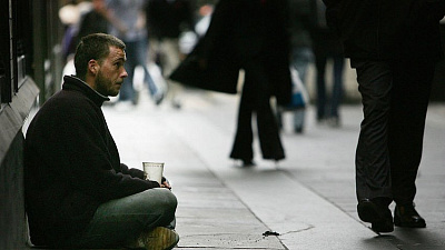 Из-за пандемии коронавируса бездомные страдают от голода 