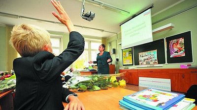 Алексей Текслер рассказал о завершении учебного года в школах