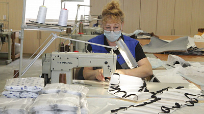 Челябинские фабрики перешли на пошив масок