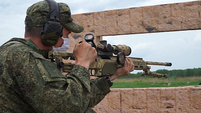 Военные снайперы сняли видео о своих тренировках