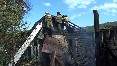 Из-за пожара в Златоусте чуть не пострадал ребенок