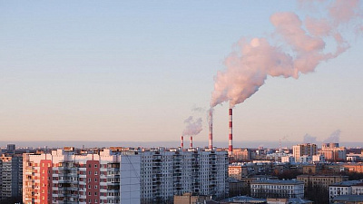 Челябинцы пожаловались на неприятный запах и сизую дымку