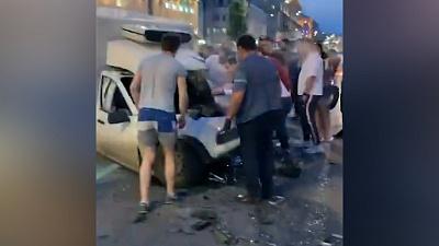 Актёр Михаил Ефремов совершил лобовое столкновение: видео очевидцев