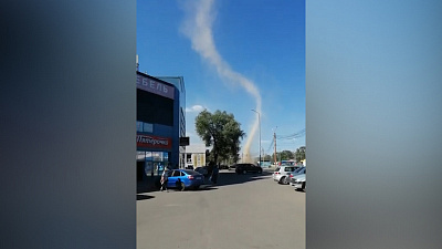 Очевидцы сняли на видео смерч в Челябинске