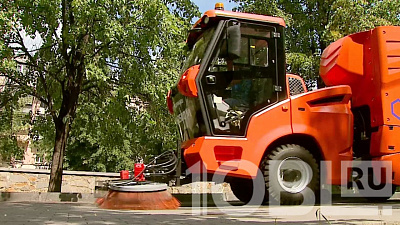 Тротуары и парки Челябинска будут очищать новые мини-пылесосы