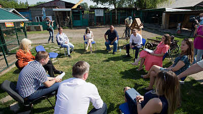 Алексей Текслер обсудил с зоозащитниками проблемы в их работе