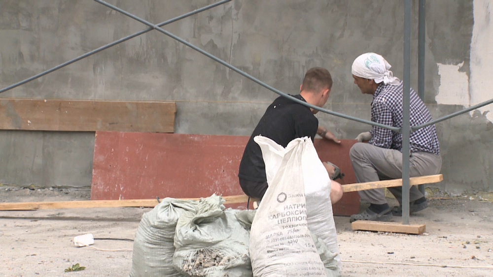 Реконструкция ЦД Строитель продолжается