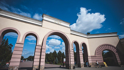 Новые аттракционы установили в челябинском парке Гагарина