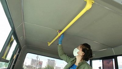 В маршрутках Челябинска проводят санитарную обработку